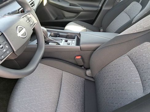 Used 2026 Nissan Sentra SV w/ Floor Mat Package FWD image 16
