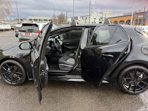 Used 2025 Toyota Corolla XSE image 17