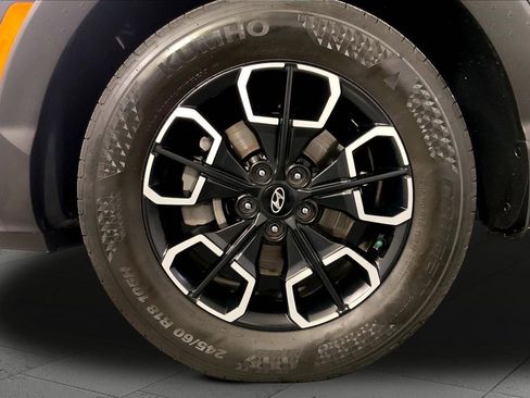 Used 2024 Hyundai Santa Cruz SEL image 9