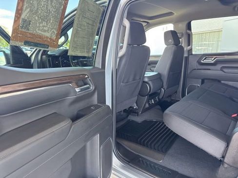 Used 2024 Chevrolet Silverado 1500 LT AWD/4WD image 19