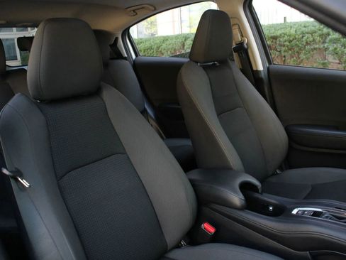 Used 2020 Honda HR-V EX image 29