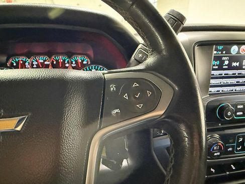 Used 2018 Chevrolet Silverado 1500 LT w/ All Star Edition image 11