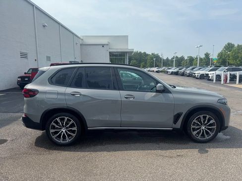 Used 2025 BMW X5 xDrive40i w/ Parking Assistance Package AWD/4WD image 7