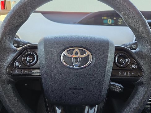 Used 2022 Toyota Prius LE image 24