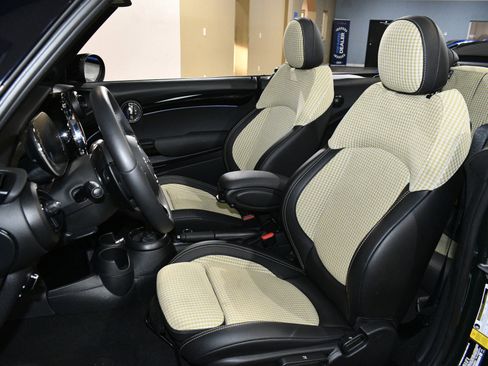 Used 2023 MINI Cooper S w/ MINI Resolute Edition image 7