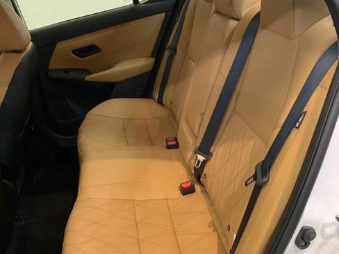 Used 2024 Nissan Sentra SV w/ SV Premium Package image 40