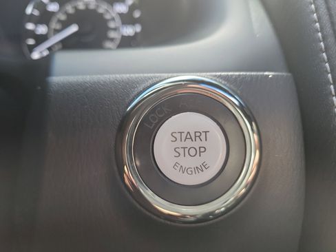 Used 2021 INFINITI QX80 Sensory w/ All-Season Package image 33