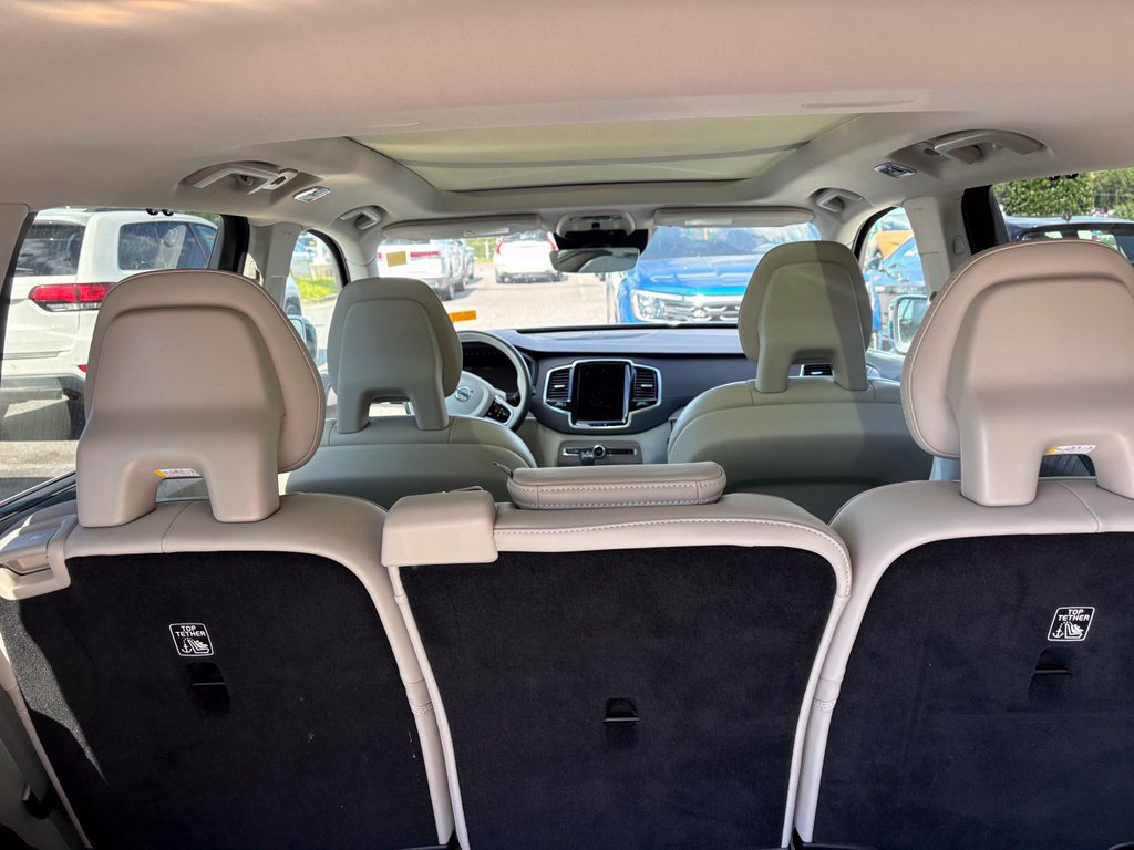 Used 2022 Volvo XC90 T6 Inscription w/ Advanced Package AWD/4WD image 6