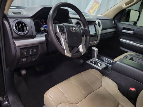Used 2016 Toyota Tundra SR5 w/ SR5 Upgrade Package RWD image 14
