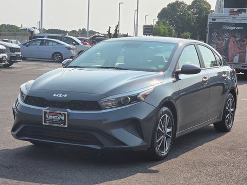 Used 2023 Kia Forte LXS FWD image 7