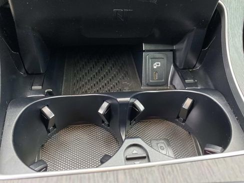 Used 2020 Mercedes-Benz GLC 300 4MATIC w/ Parking Assistance Package image 12