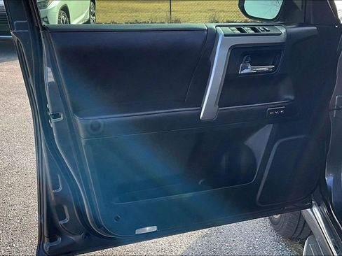 Used 2016 Toyota 4Runner Limited image 24