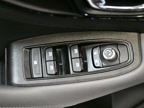 Certified 2025 Subaru Outback Onyx Edition AWD/4WD image 50
