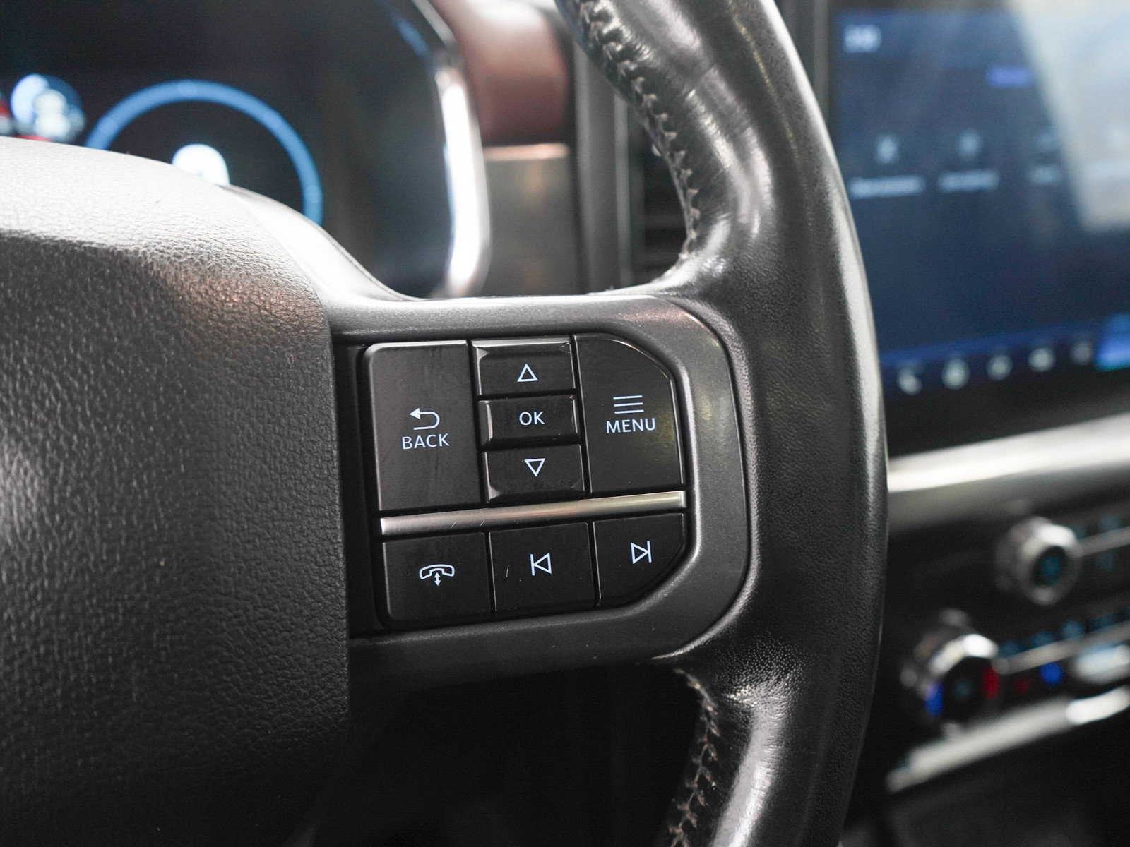 Used 2023 Ford F150 Lariat w/ Equipment Group 502A High AWD/4WD image 27