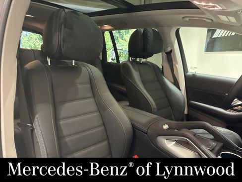 New 2026 Mercedes-Benz GLS 450 4MATIC image 15