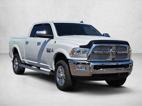 Used 2017 RAM 2500 Laramie AWD/4WD image 3