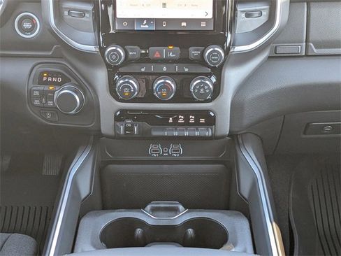 New 2026 RAM 1500 4x4 Crew Cab image 19