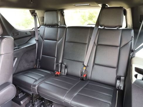 Used 2022 Cadillac Escalade Luxury RWD image 13