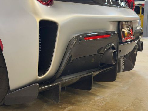 Used 2020 Ferrari 488 Pista Coupe RWD image 18