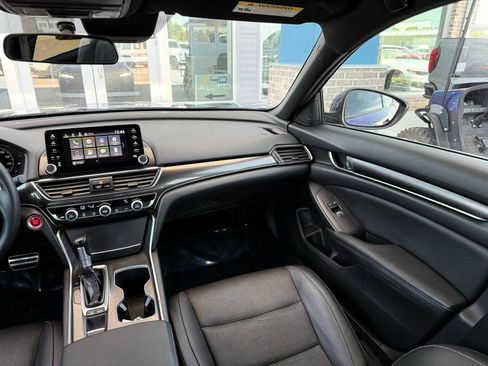 Used 2019 Honda Accord Sport image 25