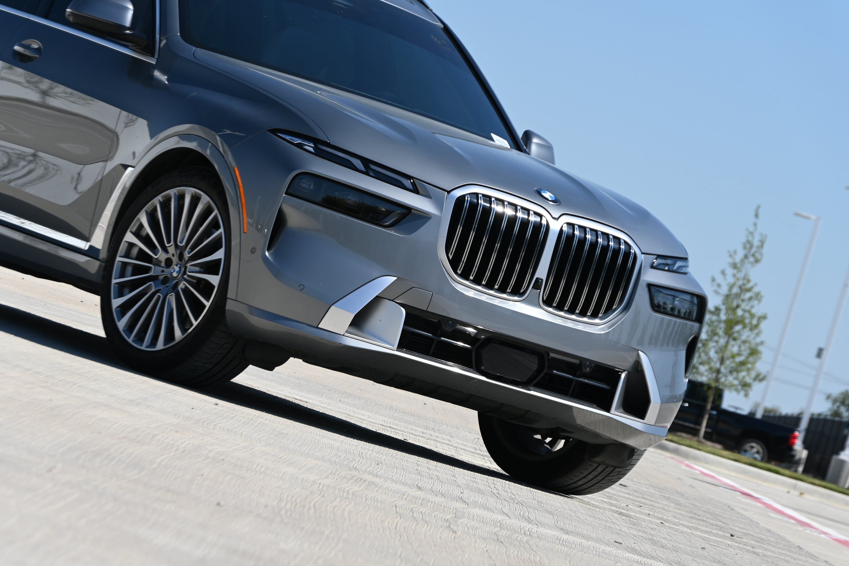 Certified 2025 BMW X7 xDrive40i w/ Parking Assistance Package AWD/4WD image 35