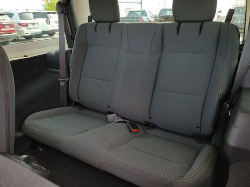 Used 2025 Jeep Wrangler Sport AWD/4WD image 8