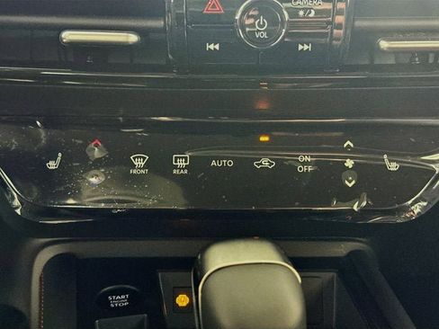 New 2026 Nissan Kicks SR w/ Cold Weather Package image 13