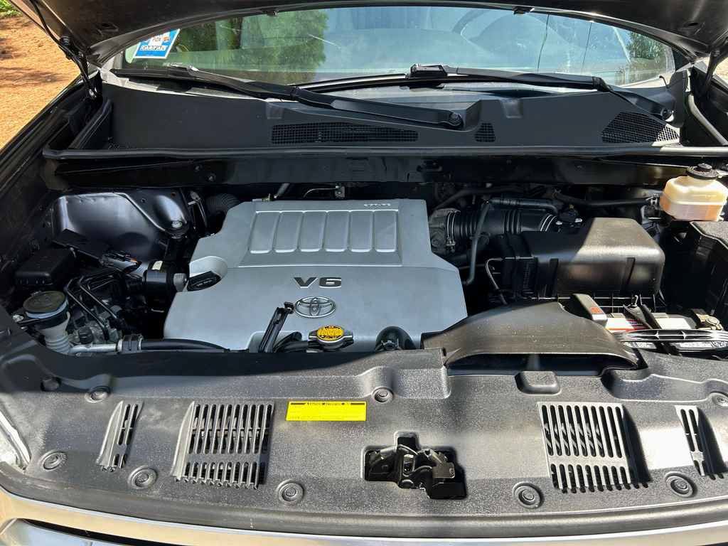 Used 2012 Toyota Highlander Limited w/ Tow Pkg AWD/4WD image 17