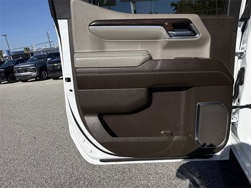 Used 2022 GMC Sierra 1500 SLT w/ SLT Convenience Package image 30