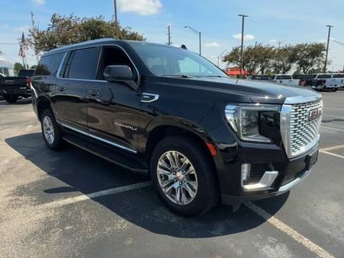 Used 2024 GMC Yukon XL Denali AWD/4WD image 2