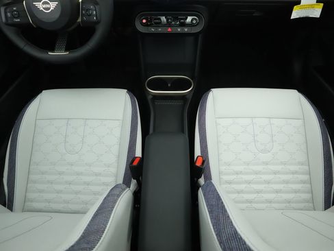 New 2026 MINI Cooper 2-Door Hardtop image 18