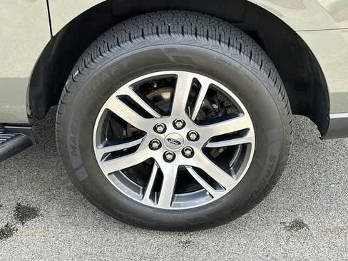 Used 2024 Ford Expedition Max Limited RWD image 5