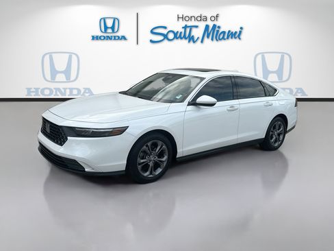 Certified 2024 Honda Accord EX image 3