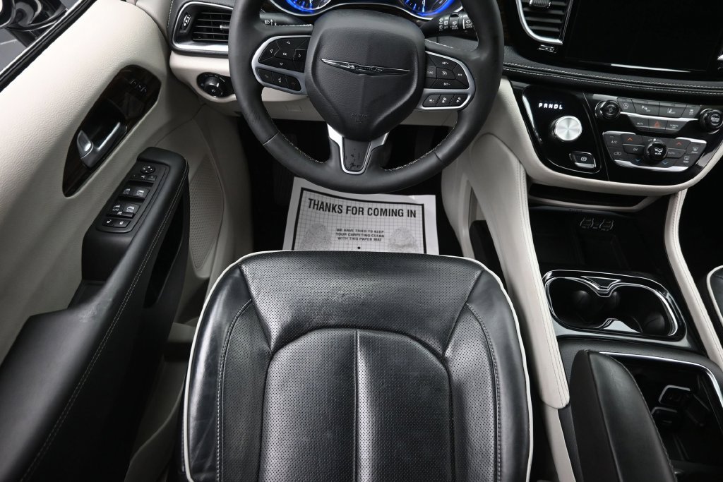 Used 2024 Chrysler Pacifica Limited FWD image 14