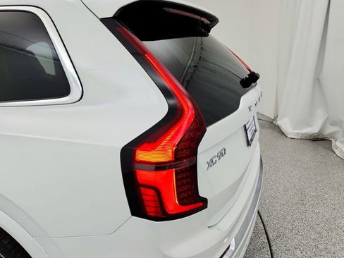 New 2026 Volvo XC90 B6 Ultra image 28