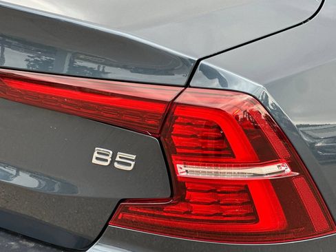 Used 2024 Volvo S60 B5 Plus FWD image 25