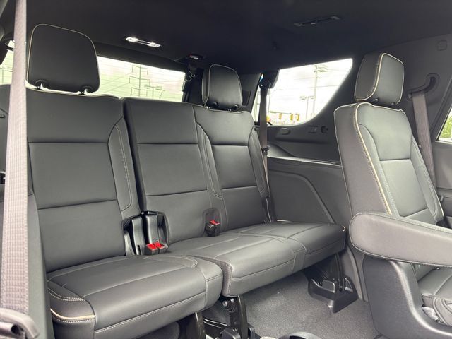 Used 2026 Chevrolet Tahoe Premier AWD/4WD image 44