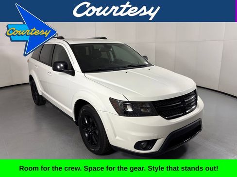 Used 2019 Dodge Journey SE w/ Connectivity Group FWD image 1