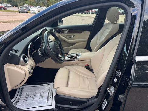 Used 2018 Mercedes-Benz C 300 Sedan image 9