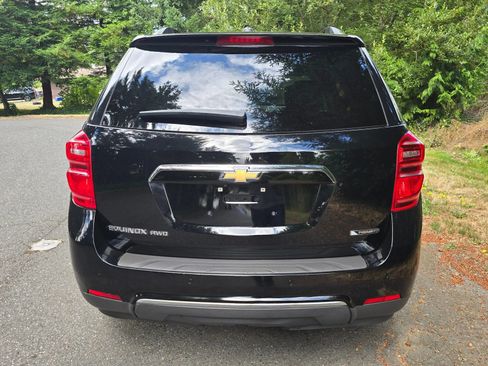 Used 2017 Chevrolet Equinox Premier w/ Enhanced Convenience Package AWD/4WD image 4