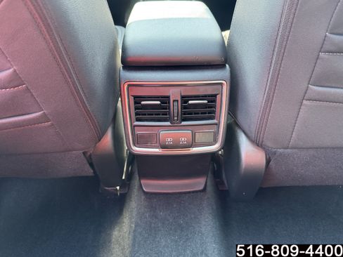 Used 2019 Subaru Forester Premium AWD/4WD image 18
