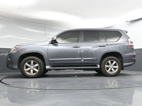 Used 2017 Lexus GX 460 image 23