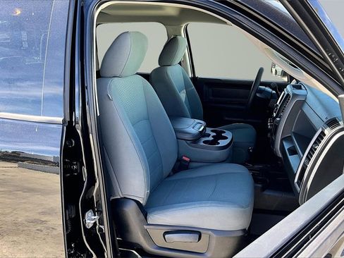 Used 2016 RAM 2500 Tradesman w/ Chrome Appearance Group image 8