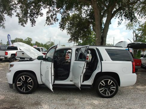 Used 2018 Chevrolet Tahoe LT w/ Luxury Package RWD image 10