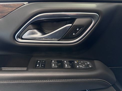 Used 2023 Chevrolet Tahoe Premier w/ Premium Package image 31