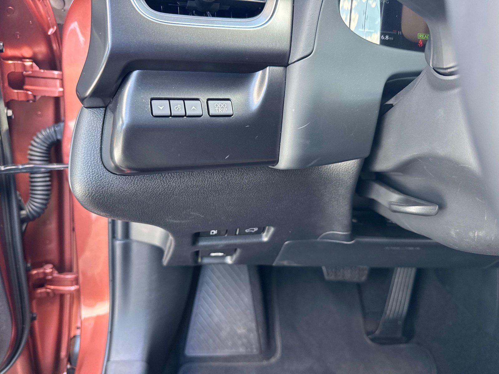 Used 2026 Lexus UX 300h FWD w/ Accessory Package (Z1) image 33