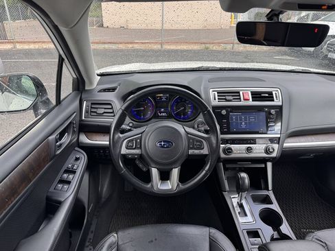 Used 2017 Subaru Outback 2.5i Limited AWD/4WD image 11