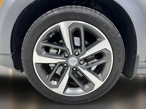 Used 2021 Hyundai Kona Limited w/ Cargo Package FWD image 11