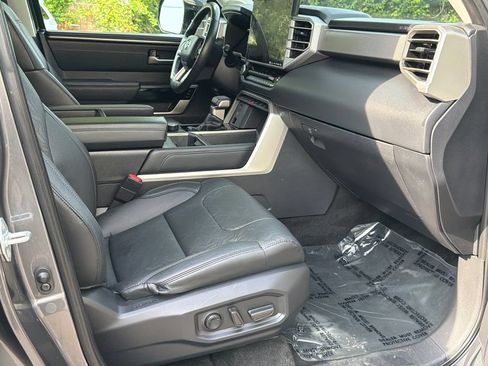 Used 2024 Toyota Tundra Limited AWD/4WD image 10