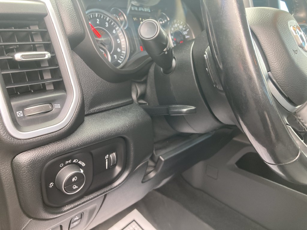 Used 2020 RAM 1500 Big Horn AWD/4WD image 17